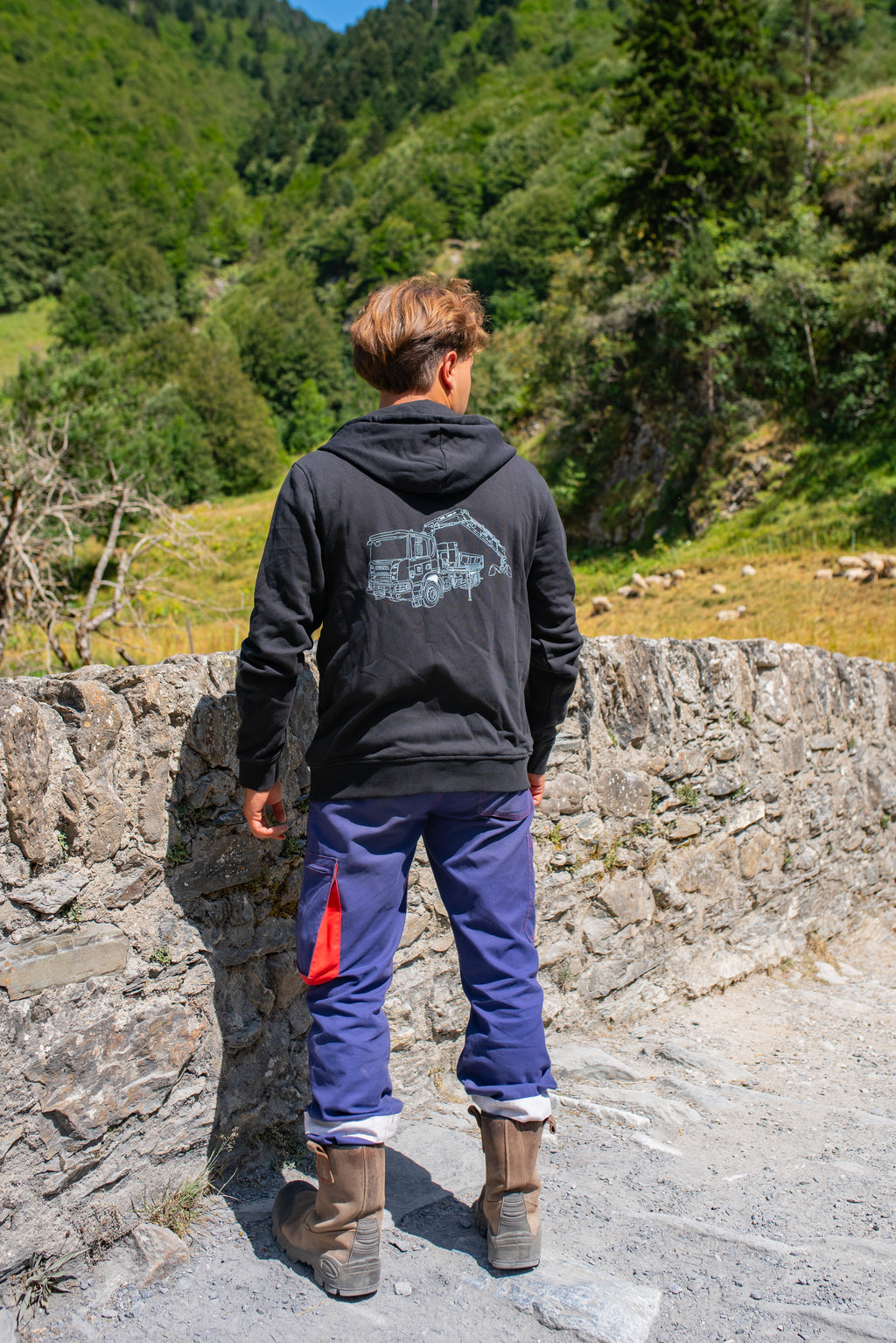Sweat à Capuche – Collection VEATP Signature
