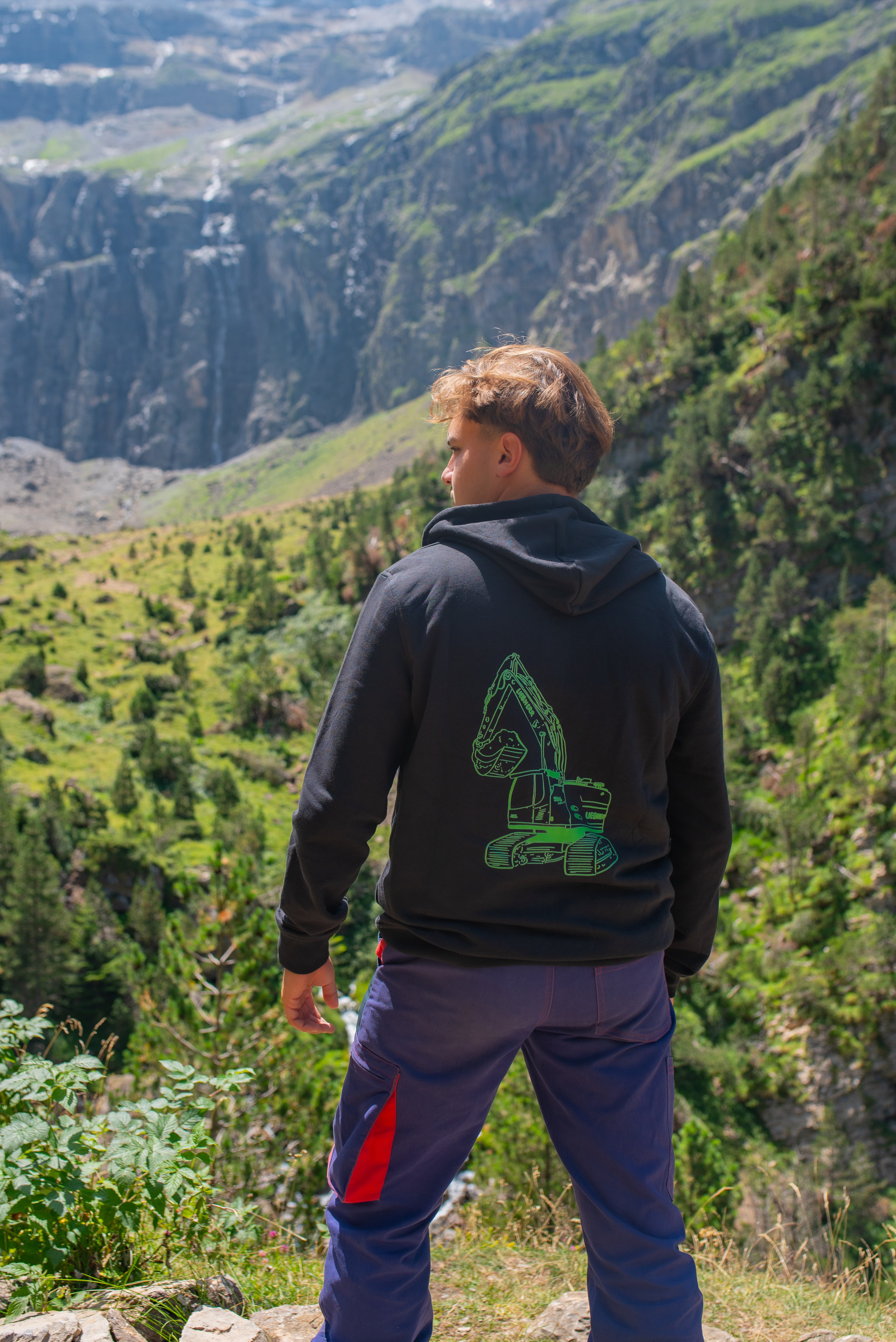 Sweat à Capuche – Collection VEATP Signature